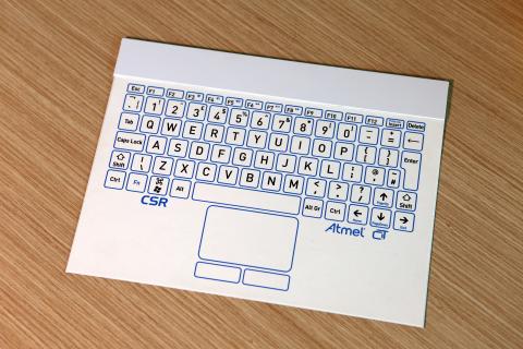csr_ultra_thin_keyboard_desk.jpg