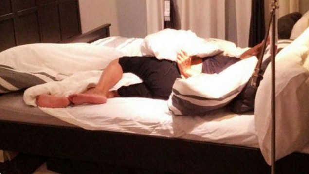 drunk_woman_ikea_vomitjpg.jpg